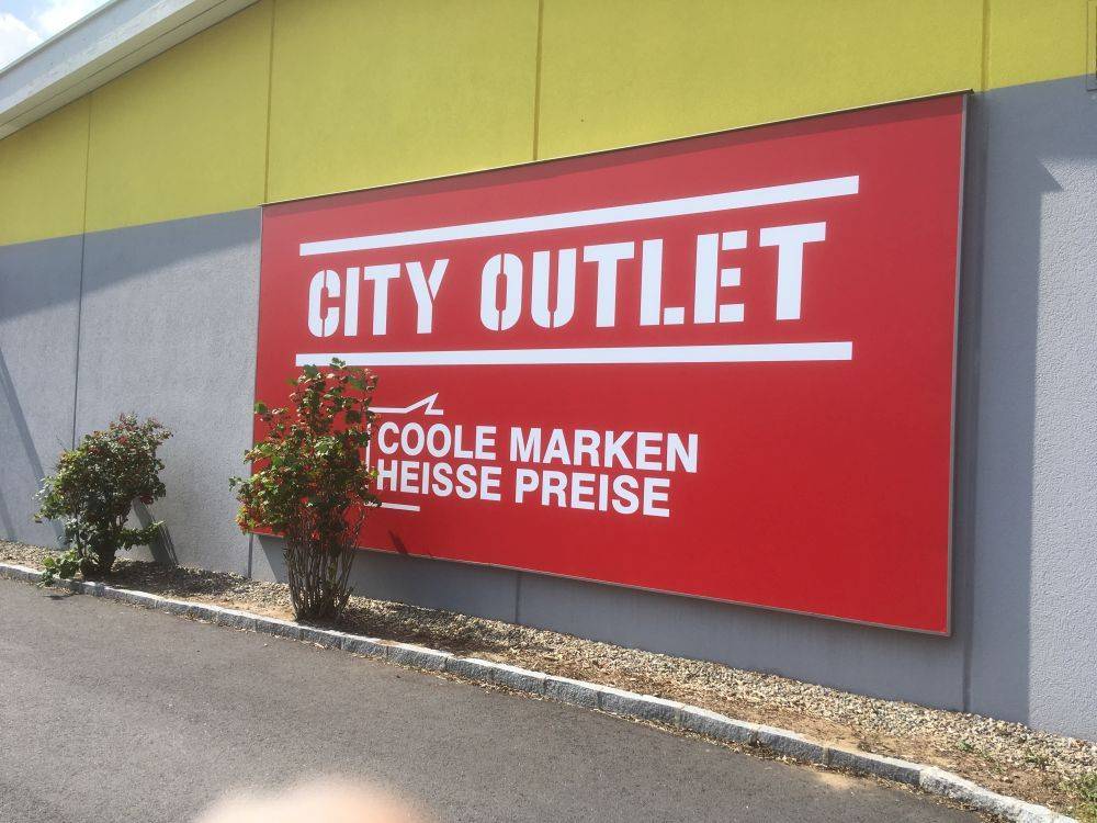 Beschriftungen Schuster aus Neuhofen an der Krems im Bezirk Linz Land