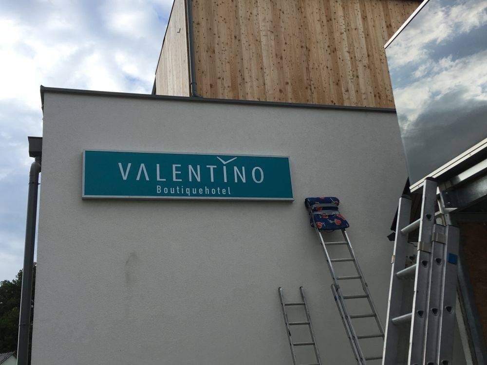 Beschriftungen Schuster aus Neuhofen an der Krems im Bezirk Linz Land